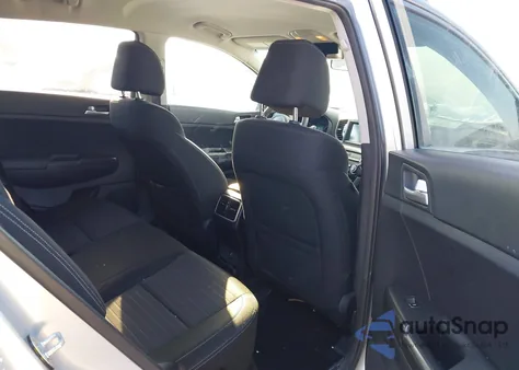 2017 Kia Sportage Lx z USA, uszkodzony, nr VIN KNDPMCAC7H7035621